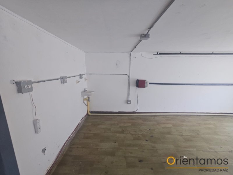 Casa-local disponible para el arriendo en Medellín el codigo es 20624 foto numero 16