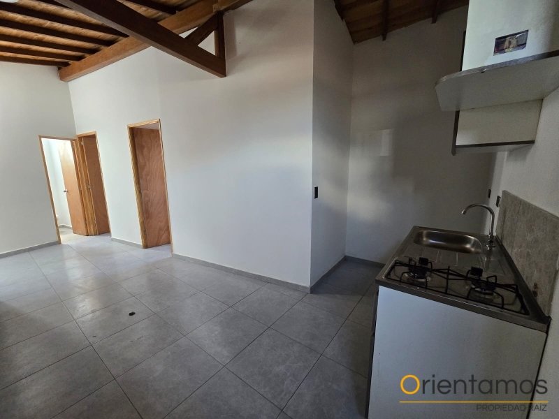 Apartamento disponible para el arriendo en Medellín el codigo es 21541 foto numero 3