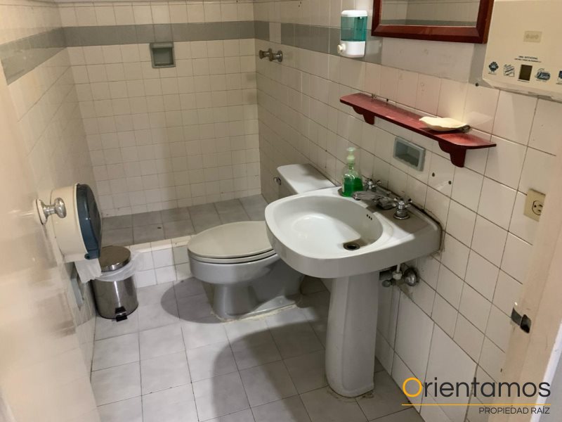 Casa-local disponible para el arriendo en Medellín el codigo es 19011 foto numero 15