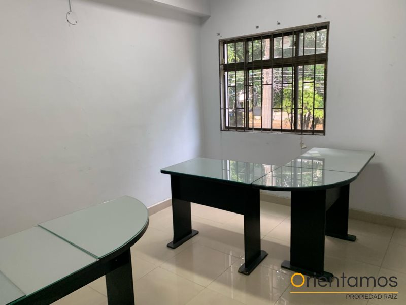 Casa-local disponible para el arriendo en Medellín el codigo es 19011 foto numero 14