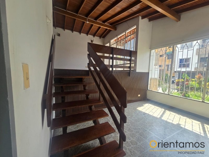 Casa-local disponible para el arriendo en Medellín el codigo es 20624 foto numero 3