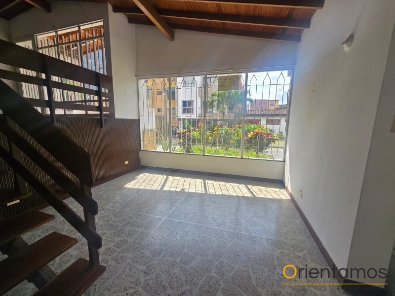 Casa-local disponible para el arriendo en Medellín el codigo es 20624 foto numero 4