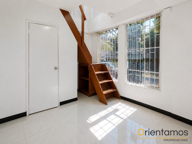 Local disponible para el arriendo en Medellín el codigo es 21428 foto numero 2