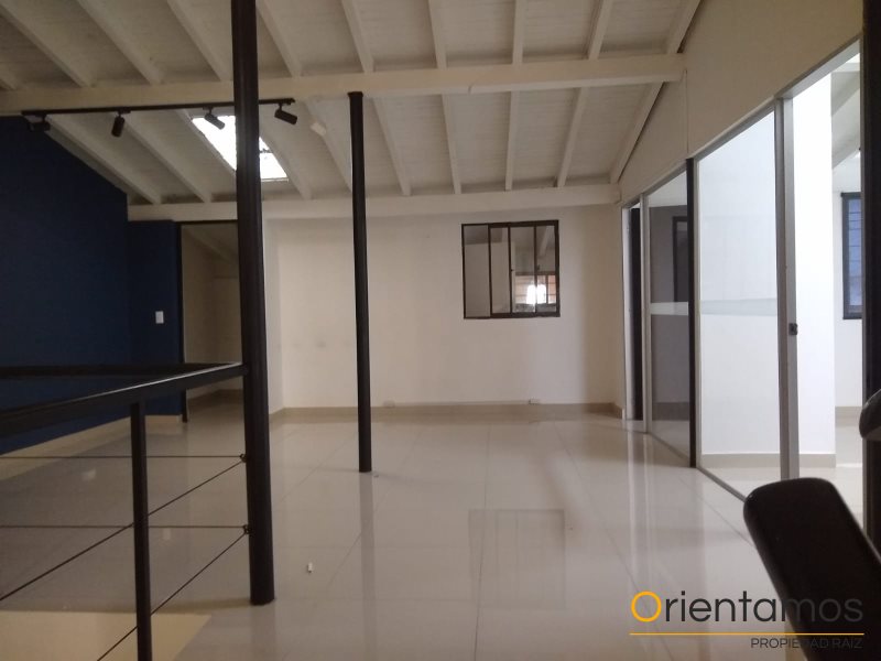 Casa-local disponible para el arriendo en Medellín el codigo es 16182 foto numero 7