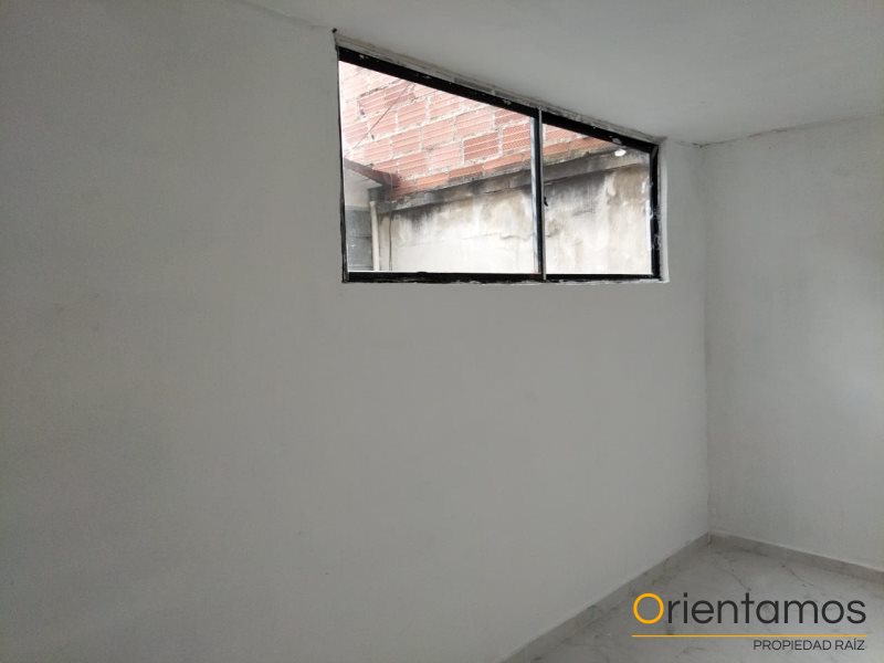 Casa-local disponible para el arriendo en Medellín el codigo es 20713 foto numero 12
