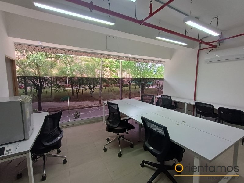 Oficina disponible para el arriendo en Medellín el codigo es 21378 foto numero 3