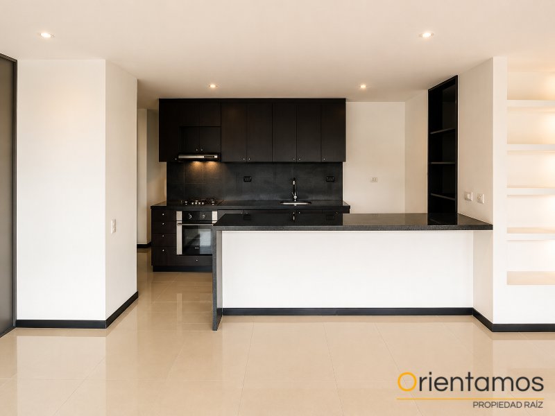 Apartamento disponible para el arriendo en Medellín el codigo es 21395 foto numero 4