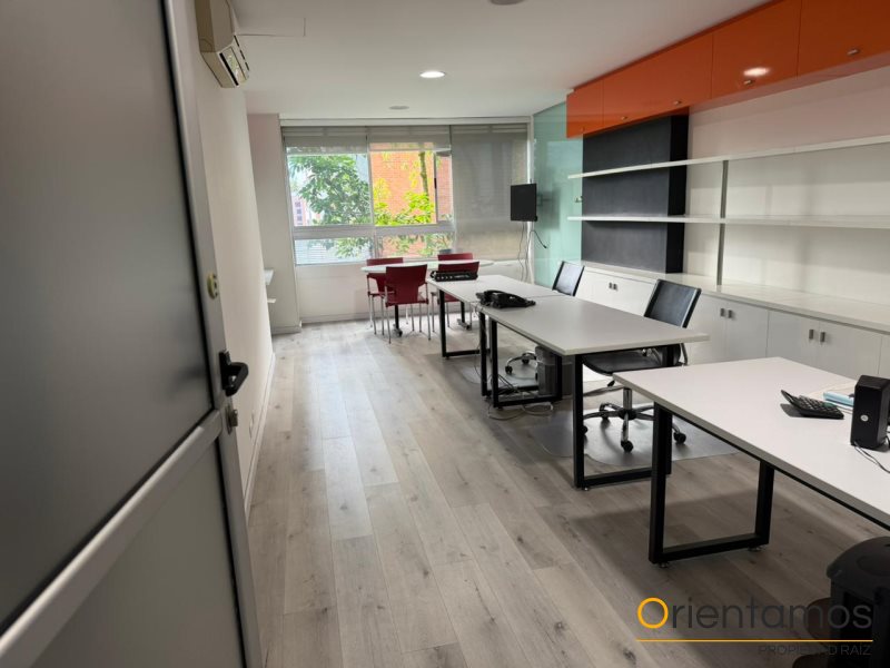 Oficina disponible para el arriendo en Medellín el codigo es 20959 foto numero 2