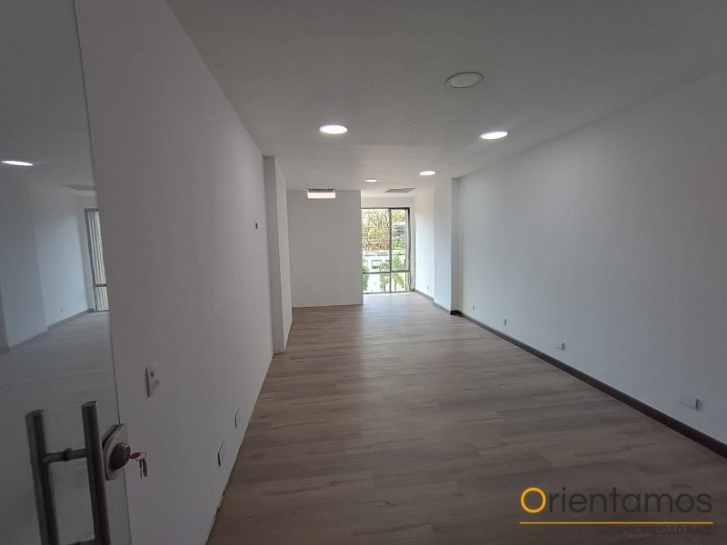 Local disponible para el arriendo en Medellín el codigo es 21399 foto numero 3
