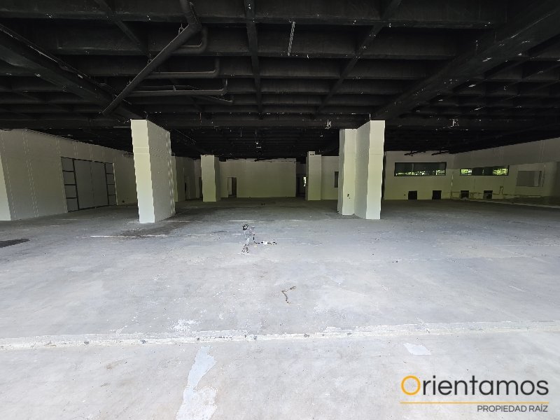 Local para el arriendo en Medellín - Estadio el codigo es 21412 foto numero 2