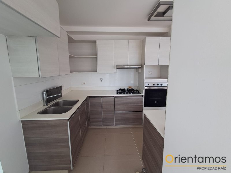 Apartamento disponible para el arriendo en Medellín el codigo es 21460 foto numero 8