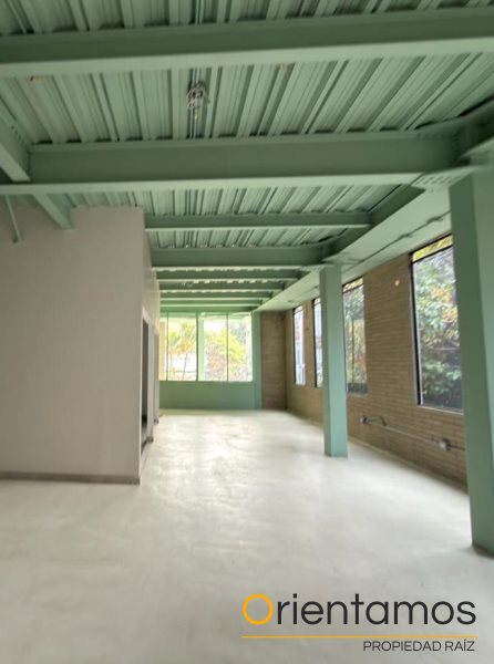 Local disponible para el arriendo en Medellín el codigo es 21016 foto numero 3