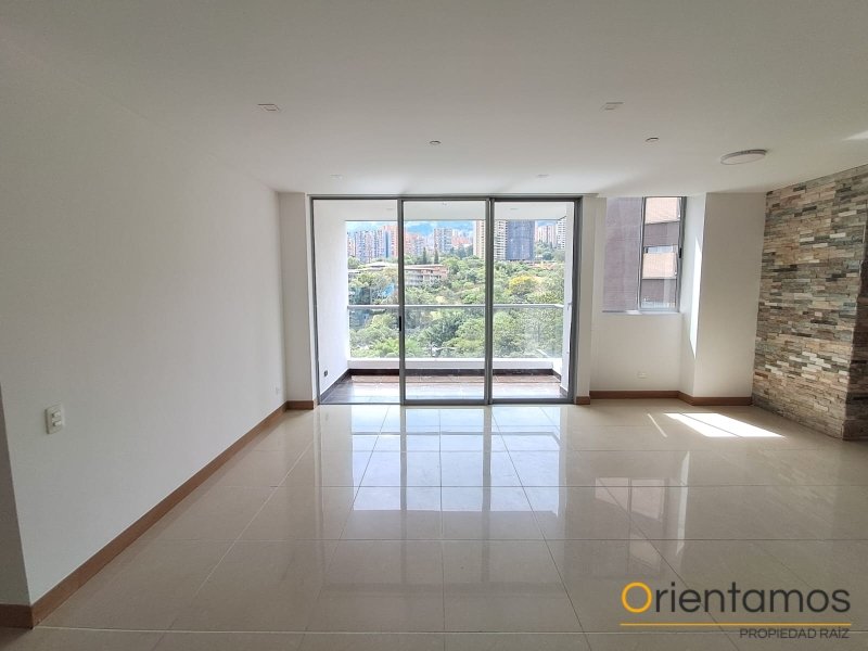 Apartamento disponible para el arriendo en Medellín el codigo es 21460 foto numero 4