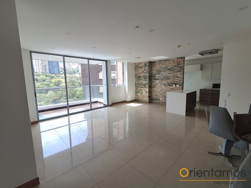 Apartamento disponible para el arriendo en Medellín el codigo es 21460 foto numero 3