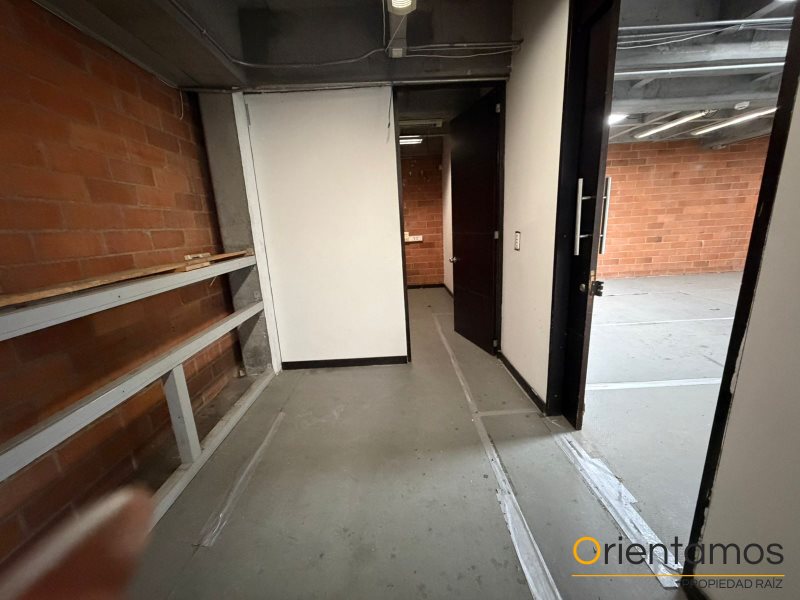 Bodega disponible para el arriendo en Medellín el codigo es 20983 foto numero 4