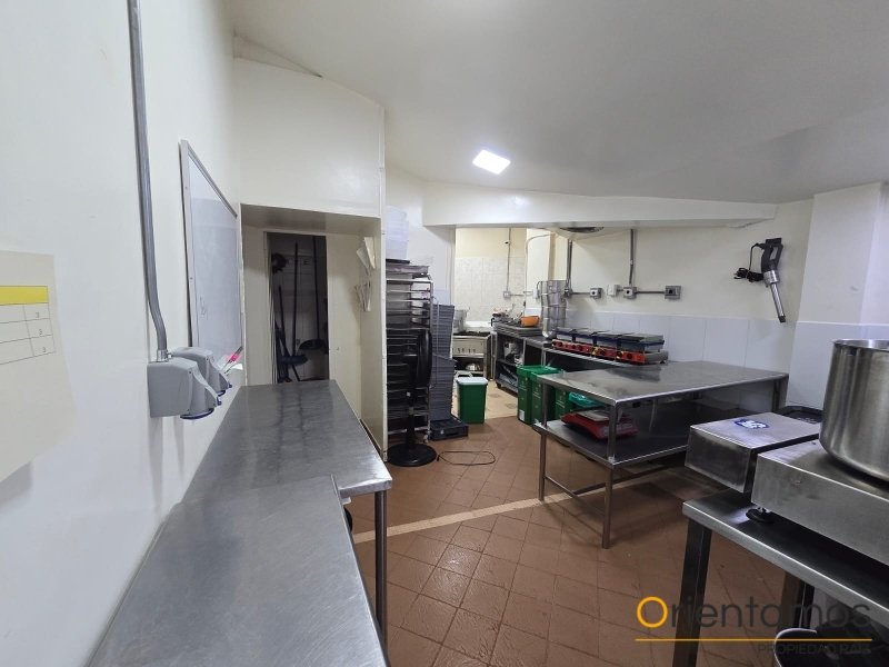 Casa-local disponible para el arriendo en Medellín el codigo es 21263 foto numero 9