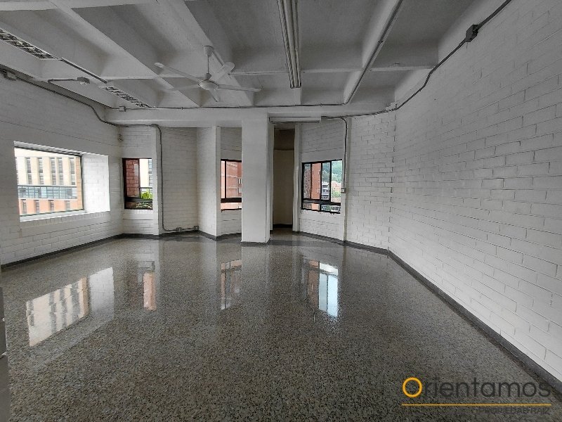Oficina disponible para el arriendo en Medellín el codigo es 21305 foto numero 5