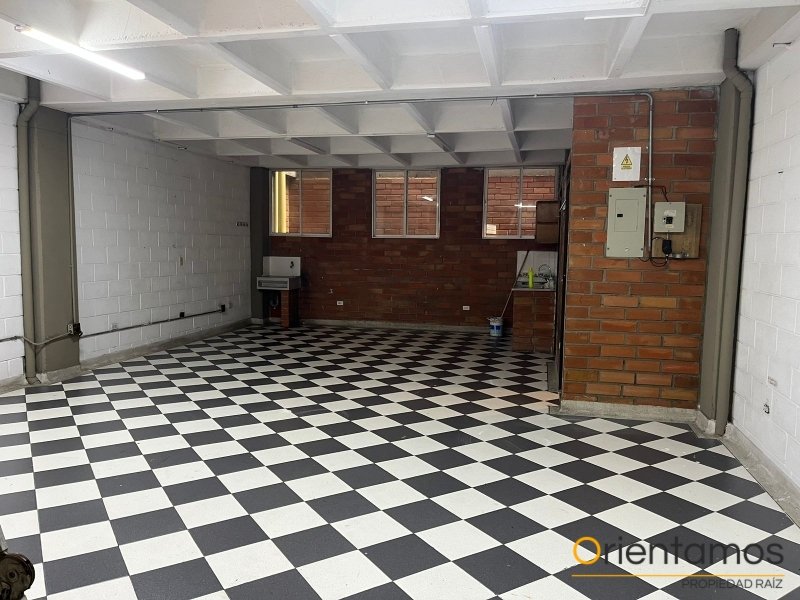 Bodega disponible para el arriendo en Medellín el codigo es 21306 foto numero 4