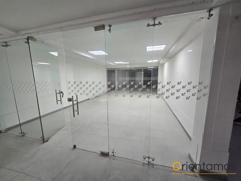 Bodega disponible para el arriendo en Medellín el codigo es 21010 foto numero 2