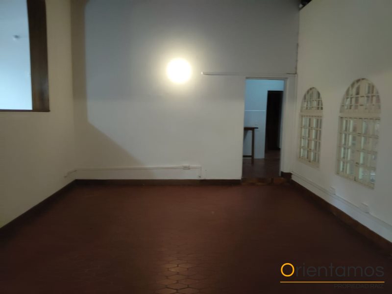 Casa-local disponible para el arriendo en Medellín el codigo es 20673 foto numero 9