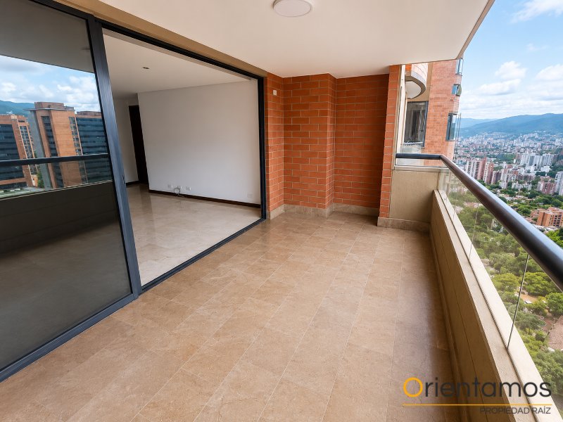 Apartamento disponible para el arriendo en Medellín el codigo es 21348 foto numero 6