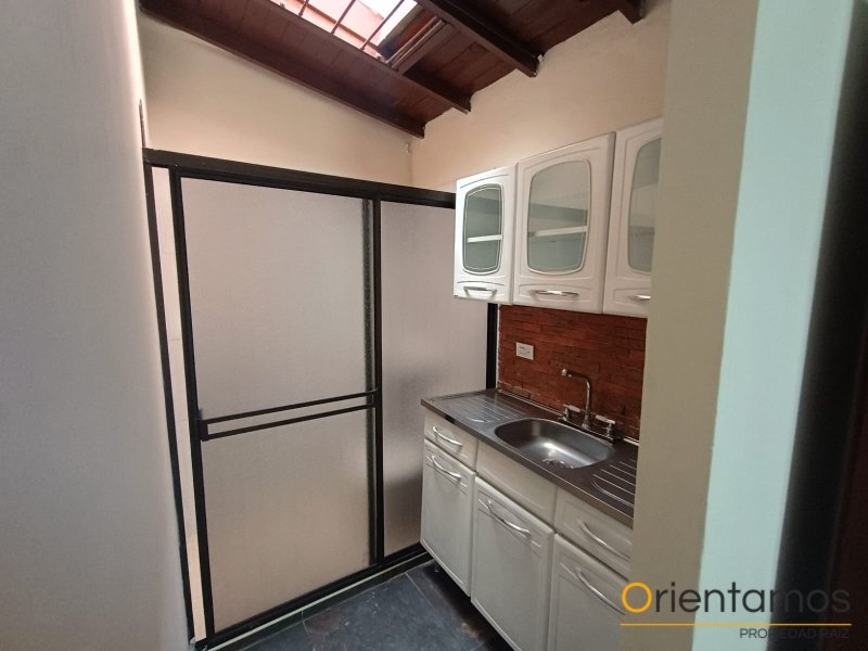 Apartaestudio disponible para el arriendo en Medellín el codigo es 21300 foto numero 4