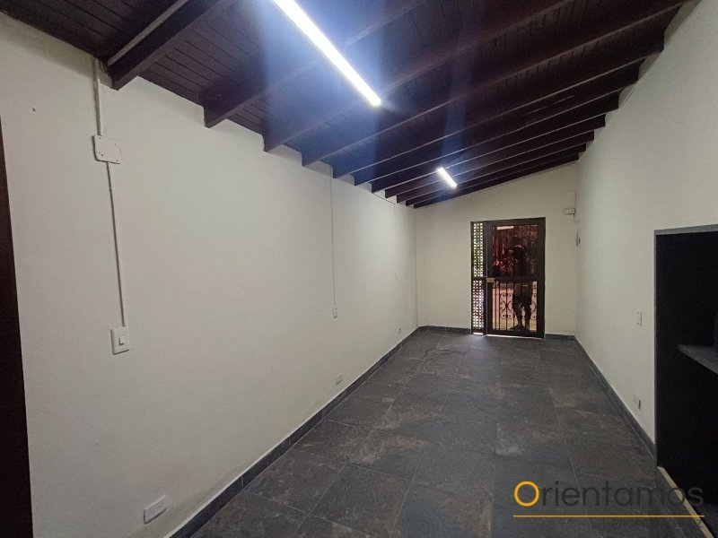 Apartaestudio disponible para el arriendo en Medellín el codigo es 21300 foto numero 2