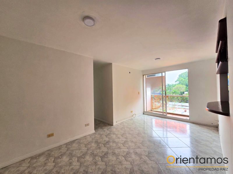 Apartamento disponible para el arriendo en Medellín el codigo es 20954 foto numero 2