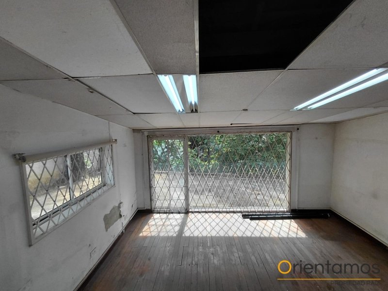 Casa-local disponible para el arriendo en Medellín el codigo es 21620 foto numero 12