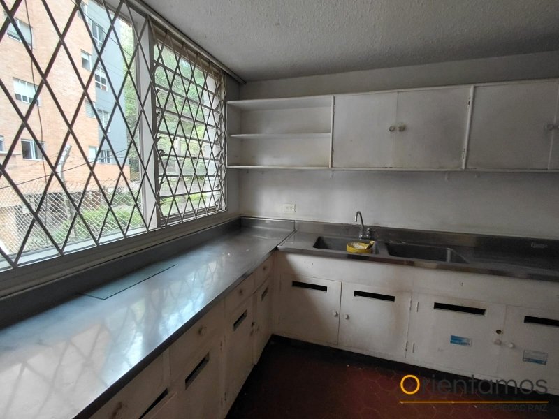 Casa-local disponible para el arriendo en Medellín el codigo es 21620 foto numero 8