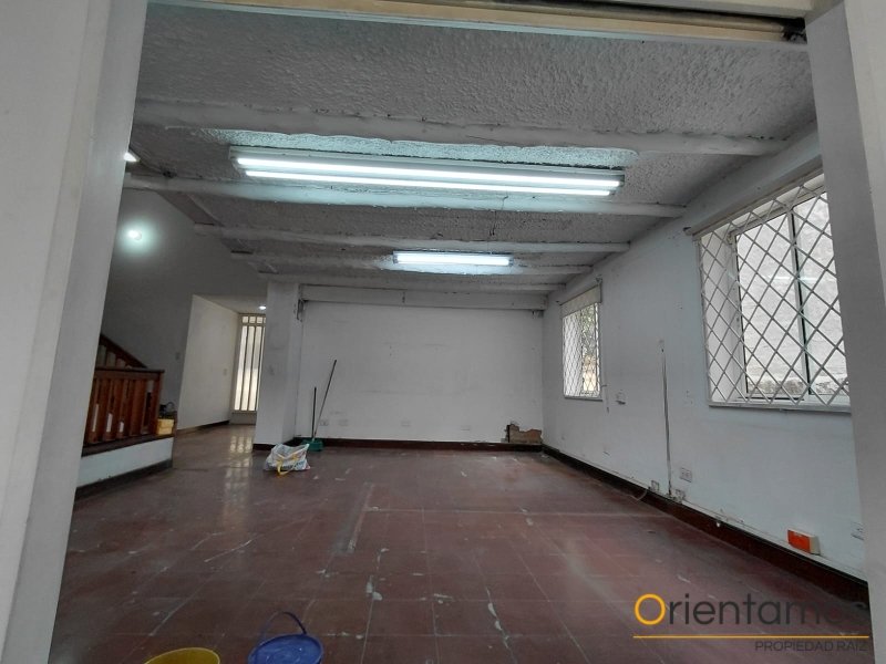 Casa-local disponible para el arriendo en Medellín el codigo es 21620 foto numero 14