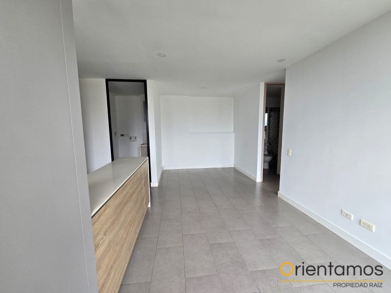 Apartamento disponible para el arriendo en Medellín el codigo es 21231 foto numero 3