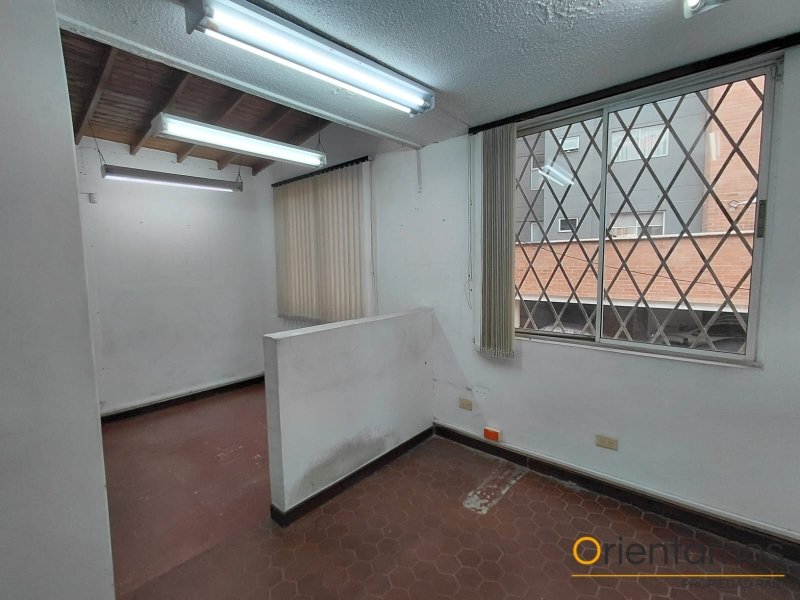 Casa-local disponible para el arriendo en Medellín el codigo es 21620 foto numero 19