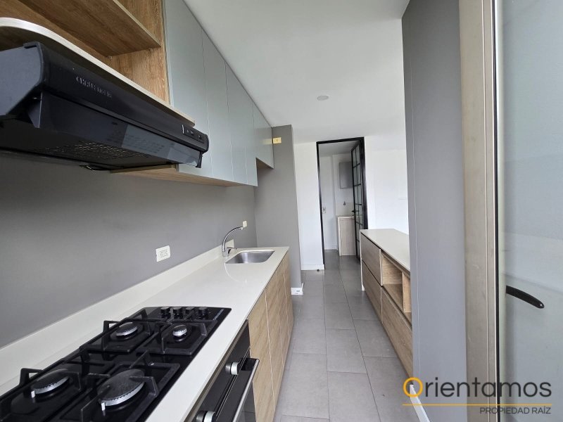 Apartamento disponible para el arriendo en Medellín el codigo es 21231 foto numero 4