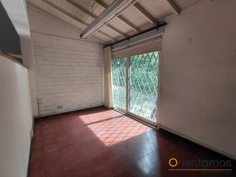 Casa-local disponible para el arriendo en Medellín el codigo es 21620 foto numero 23