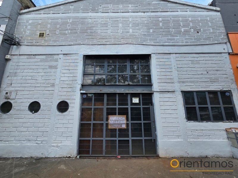 Bodega para el arriendo en Medellín - Manila el codigo es 21074 foto numero 2