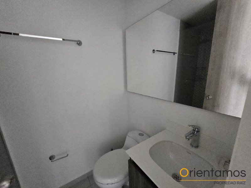 Apartamento disponible para el arriendo en Medellín el codigo es 21002 foto numero 11