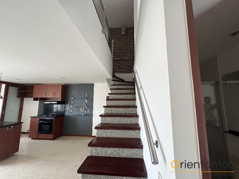 Apartamento disponible para el arriendo en Medellín el codigo es 21357 foto numero 5