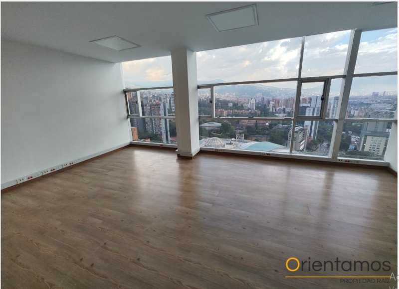Oficina disponible para el arriendo en Medellín el codigo es 21197 foto numero 3