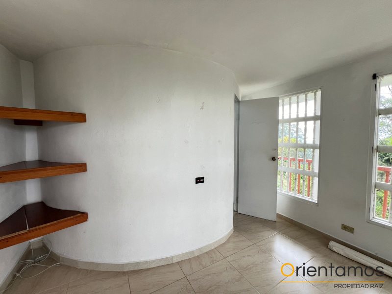 Casa disponible para el arriendo en Medellín el codigo es 20930 foto numero 16