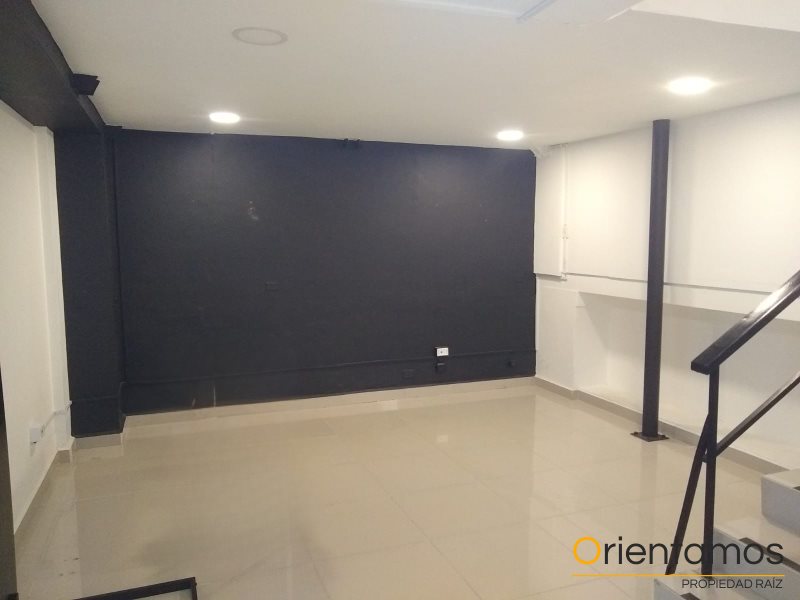 Casa-local disponible para el arriendo en Medellín el codigo es 16182 foto numero 8