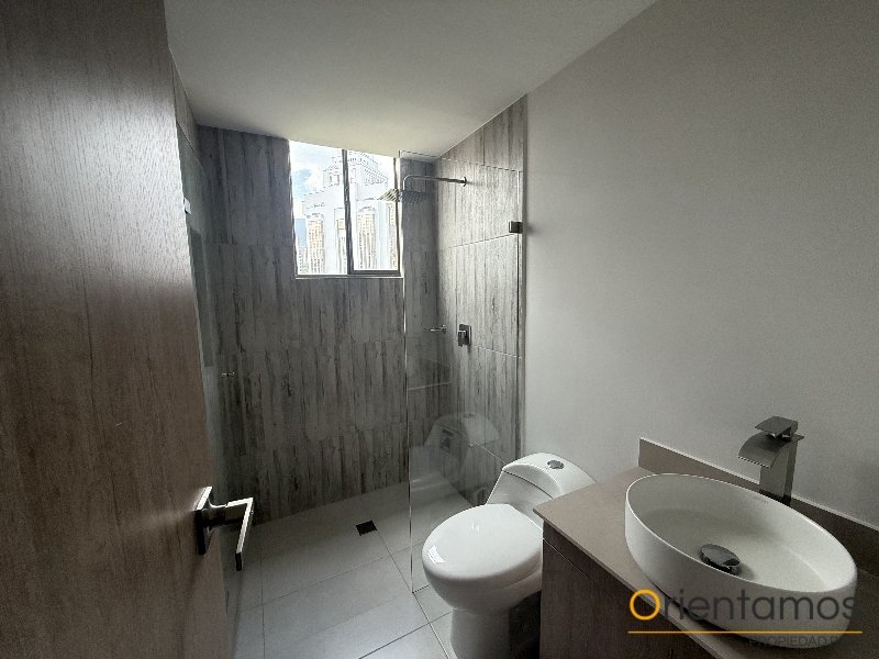 Apartamento disponible para el arriendo en Medellín el codigo es 21528 foto numero 20