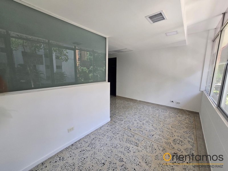 Oficina disponible para el arriendo en Medellín el codigo es 21209 foto numero 2