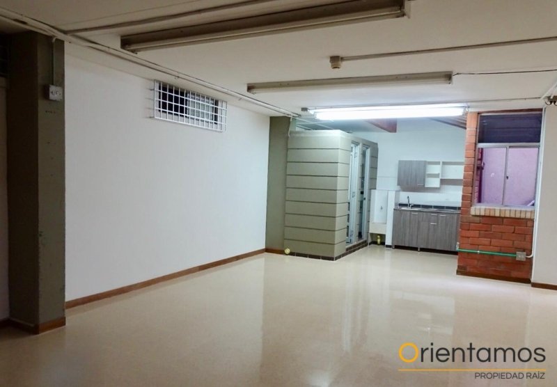 Oficina para el arriendo en Medellín - Belen el codigo es 21129 foto numero 2