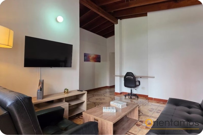 Casa para el arriendo en Medellín - Laureles el codigo es 21120 foto numero 5