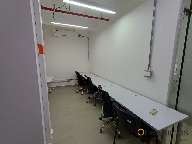 Oficina disponible para el arriendo en Medellín el codigo es 21365 foto numero 3