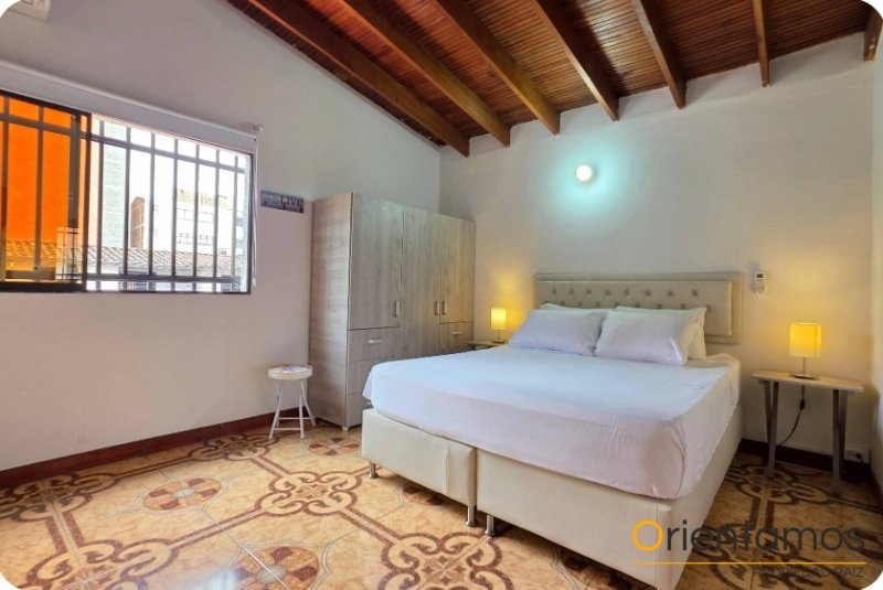 Casa para el arriendo en Medellín - Laureles el codigo es 21120 foto numero 9