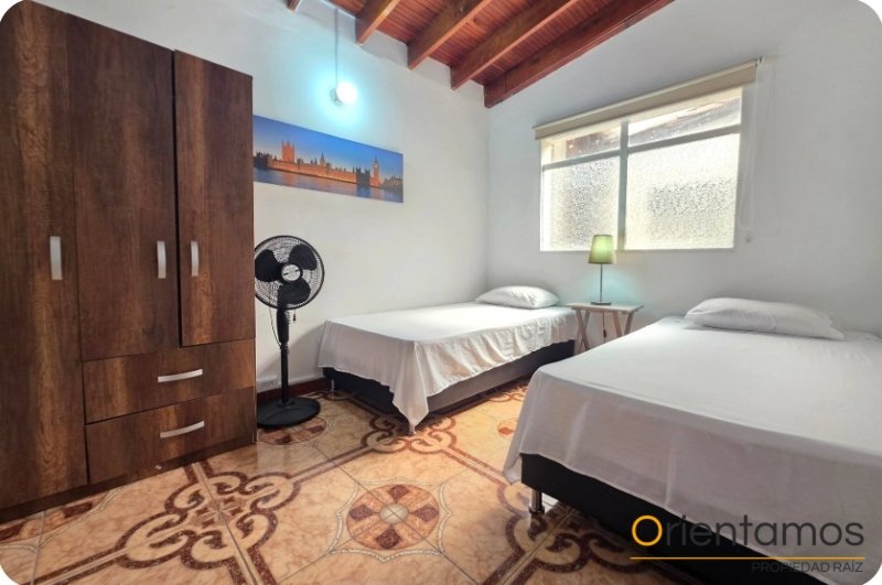 Casa para el arriendo en Medellín - Laureles el codigo es 21120 foto numero 11