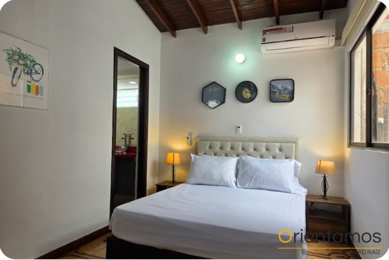 Casa para el arriendo en Medellín - Laureles el codigo es 21120 foto numero 12
