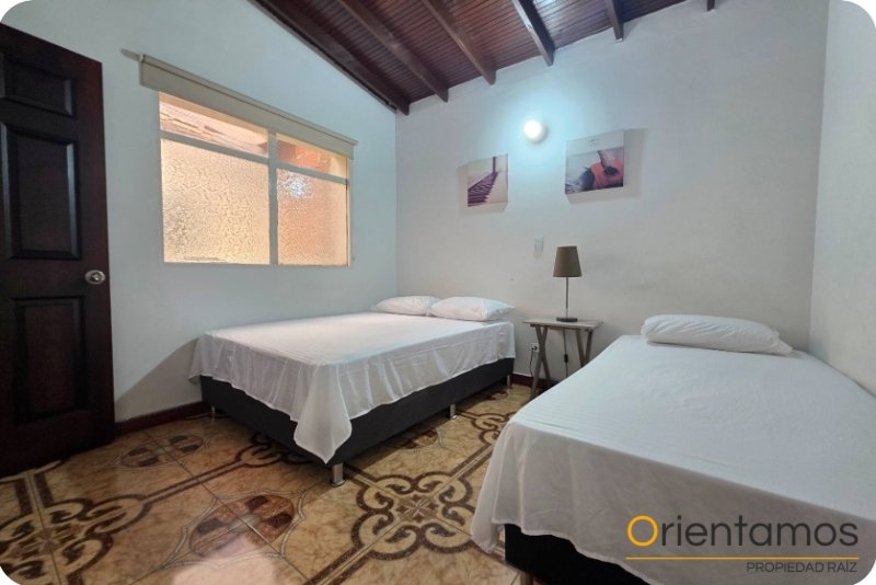 Casa para el arriendo en Medellín - Laureles el codigo es 21120 foto numero 15